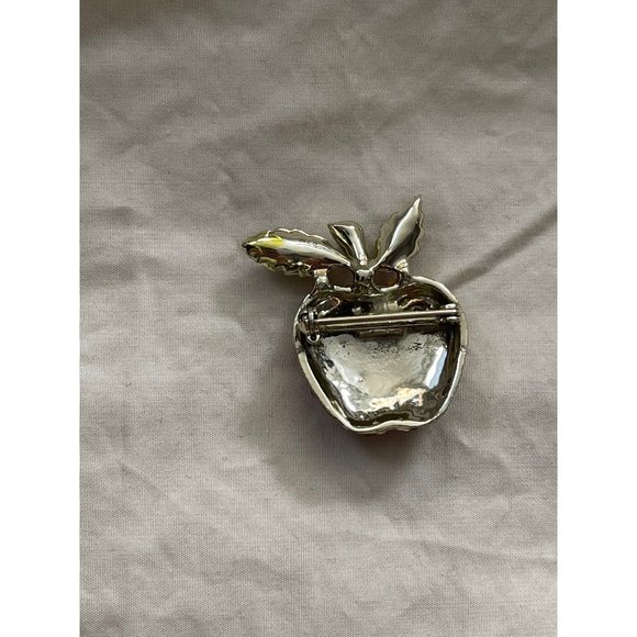 Vintage Green Glaze Red Encrusted Rhinestone Gold Tone Apple Shaped Pin/Brooch - Picture 6 of 11